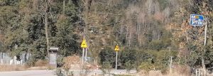 山 山