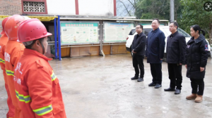 万源市朱挺市长慰问林业职工现场 万源市朱挺市长慰问林业职工现场