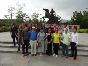 参观叶挺将军纪念园 参观叶挺将军纪念园