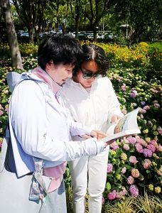 曾散文集《漠风吻过南飞雁》中寻找曾经的足迹 曾散文集《漠风吻过南飞雁》中寻找曾经的足迹