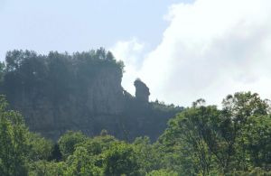 远眺鹰嘴岩 远眺鹰嘴岩