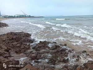 青岛石老人海滩