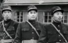 入朝前合影